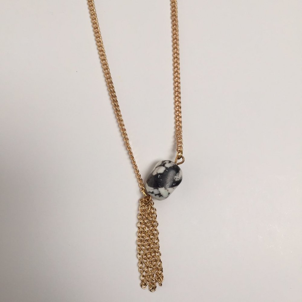 Black White Stone Dangle Chain Necklace